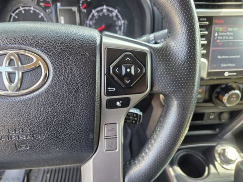 Used 2022 Toyota 4Runner SR5 Premium w/ Moonroof Package AWD/4WD image 19
