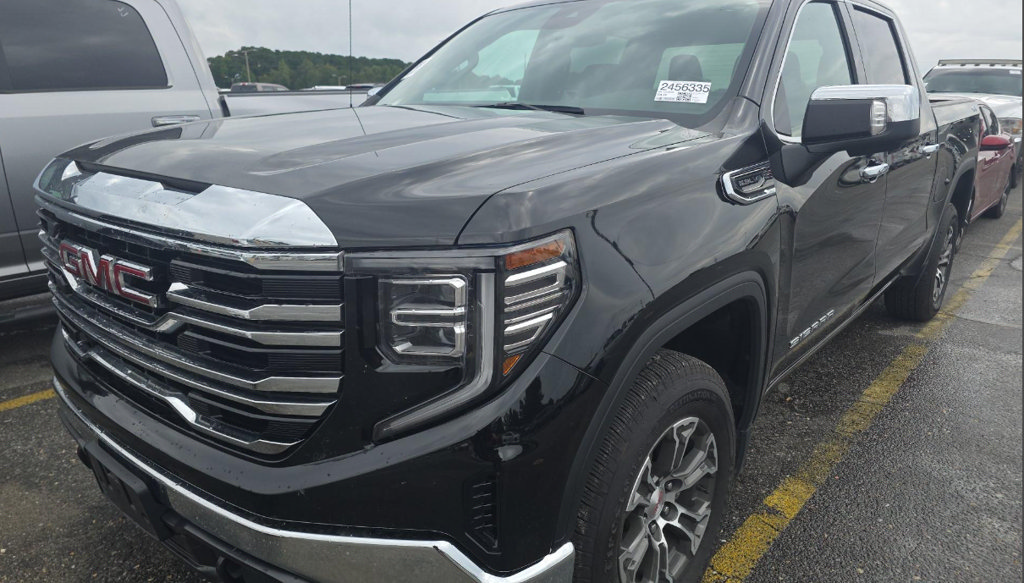 Used 2025 GMC Sierra 1500 SLT AWD/4WD image 1