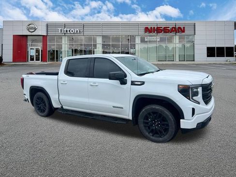 Used 2024 GMC Sierra 1500 Elevation AWD/4WD image 3