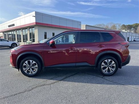 Used 2023 Nissan Rogue SV image 6