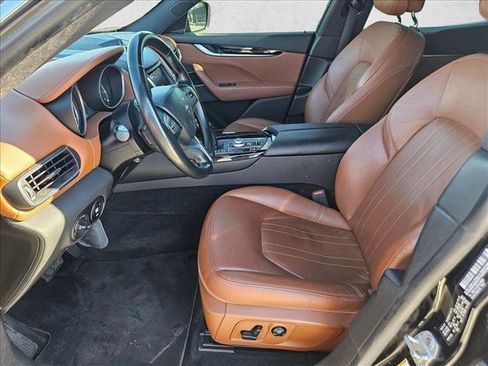 Used 2019 Maserati Levante image 15