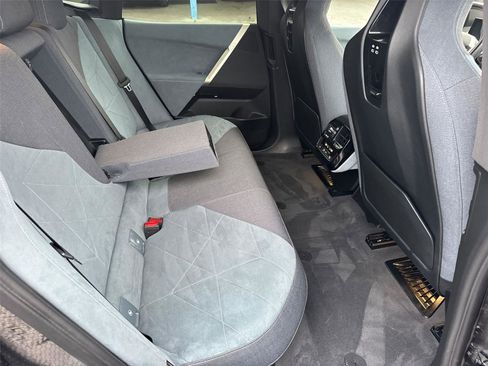 Used 2022 BMW iX xDrive50 w/ Dynamic Handling Package image 20