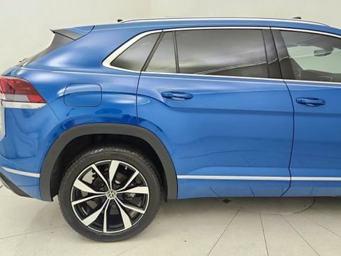 Used 2025 Volkswagen Atlas Cross Sport SEL Premium R-Line AWD/4WD image 12