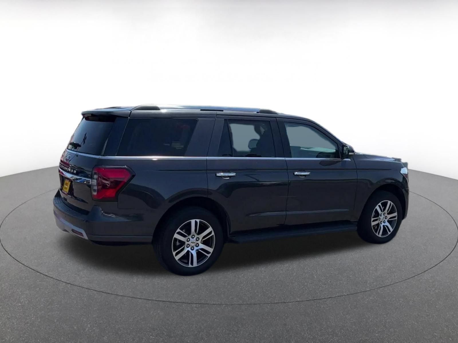 Used 2024 Ford Expedition Limited RWD image 13