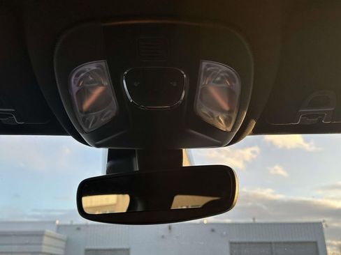 Used 2024 Jeep Compass Limited image 29