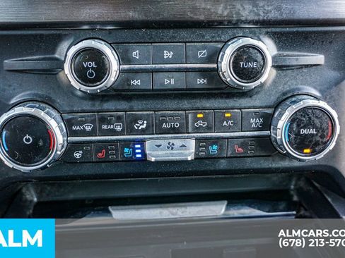 Used 2023 Ford F350 Lariat image 41