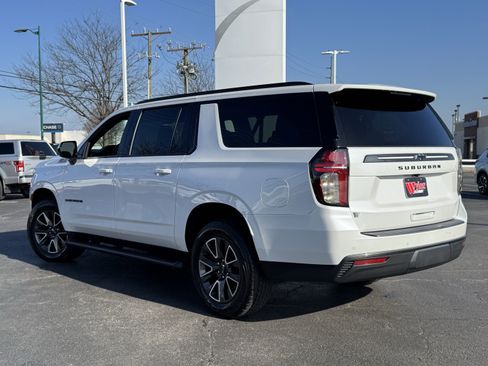 Used 2022 Chevrolet Suburban Z71 image 17