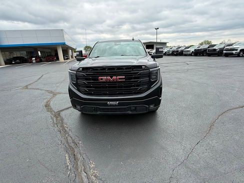 Used 2022 GMC Sierra 1500 Elevation w/ Max Trailering Package AWD/4WD image 3