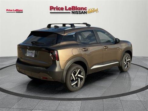 New 2026 Nissan Kicks SV w/ Cold Weather Package FWD image 7