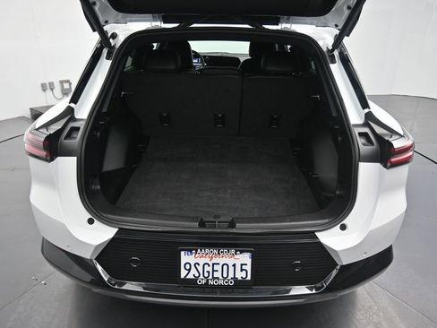 Used 2025 Chevrolet Equinox EV LT w/ Convenience Package image 16