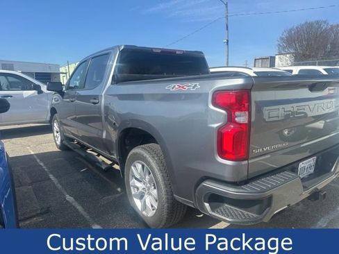 Used 2020 Chevrolet Silverado 1500 Custom w/ Custom Value Package AWD/4WD image 8