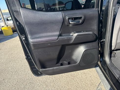 Used 2019 Toyota Tacoma TRD Sport w/ TRD Premium Sport Package image 20