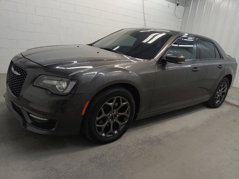 Used 2018 Chrysler 300 S w/ 300S Premium Group 2 image 2