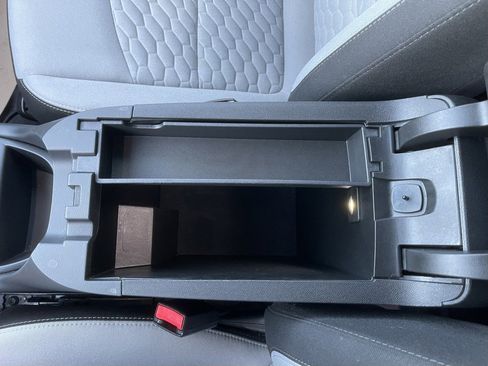 Used 2020 Chevrolet Equinox LS w/ LS Convenience Package image 20