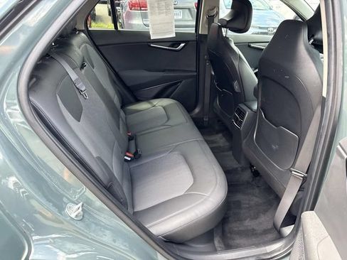 Used 2023 Kia Niro EX FWD image 11