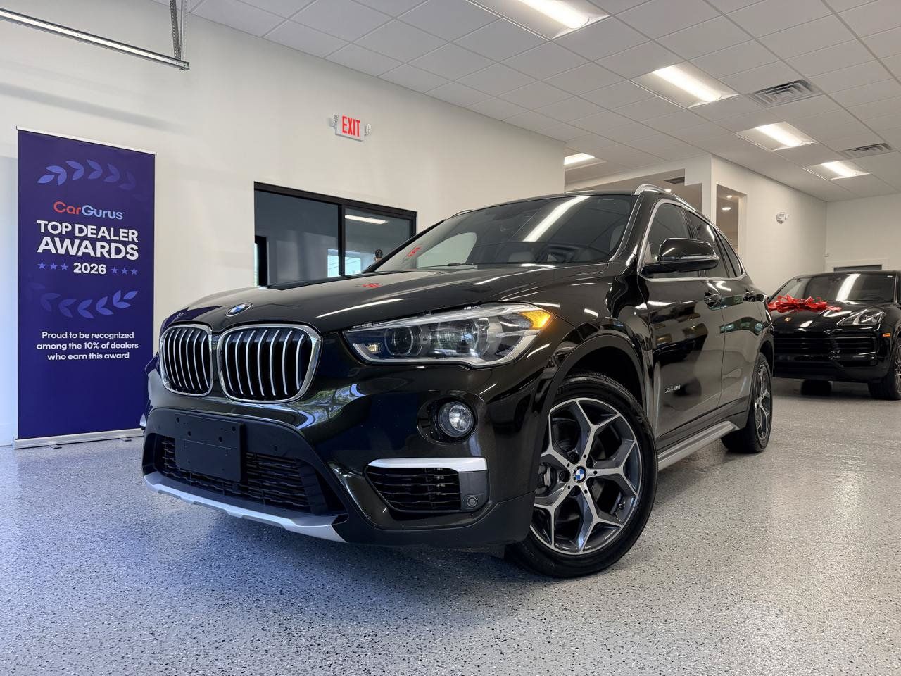 Used 2017 BMW X1 xDrive28i AWD/4WD image 2