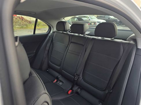 Used 2025 Mercedes-Benz C 300 4MATIC Sedan image 19