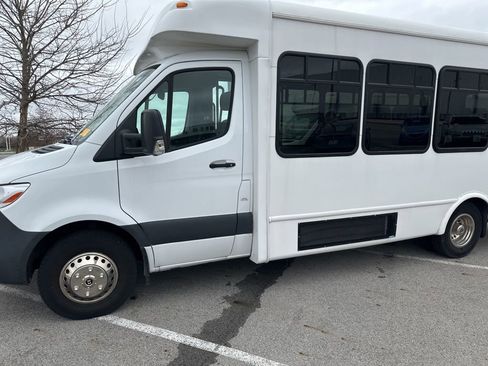 Used 2022 Mercedes-Benz Sprinter 3500 image 7