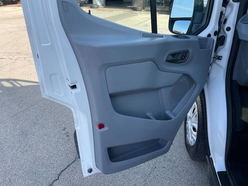 Used 2017 Ford Transit 150 XLT image 13