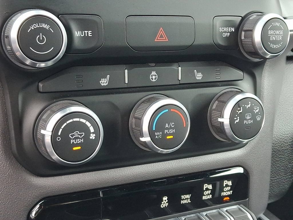 Used 2023 RAM 1500 Big Horn AWD/4WD image 15