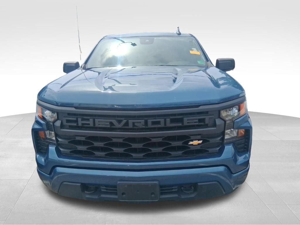 Used 2024 Chevrolet Silverado 1500 Custom RWD image 2