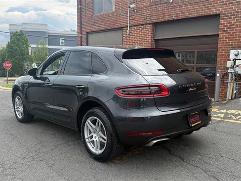 Used 2018 Porsche Macan AWD/4WD image 8