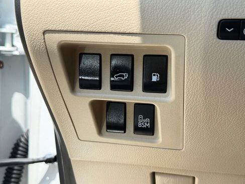 Used 2013 Lexus RX 450h AWD w/ Navigation Pkg image 36