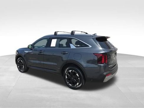 Used 2024 Kia Sorento S w/ Panoramic Sunroof Package AWD/4WD image 6