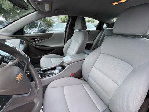 Used 2021 Chevrolet Malibu LT image 18