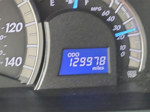 Used 2013 Toyota Camry SE image 16