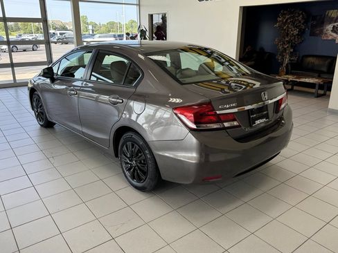 Used 2013 Honda Civic LX image 3