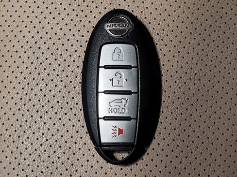 Used 2015 Nissan Rogue SL FWD image 32