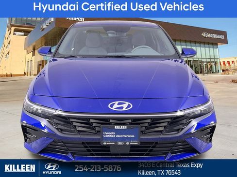 Used 2025 Hyundai Elantra SEL image 2