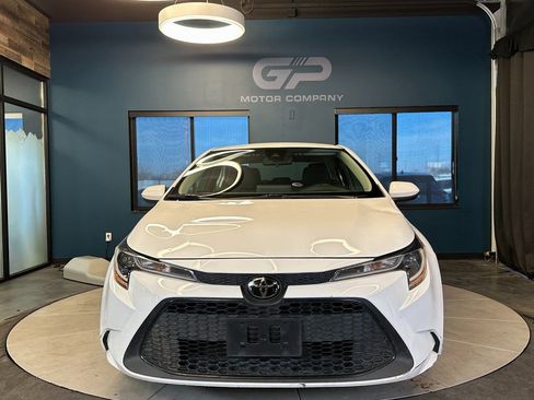 Used 2022 Toyota Corolla LE image 8
