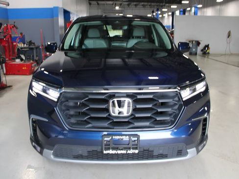 Used 2025 Honda Pilot EX-L image 2