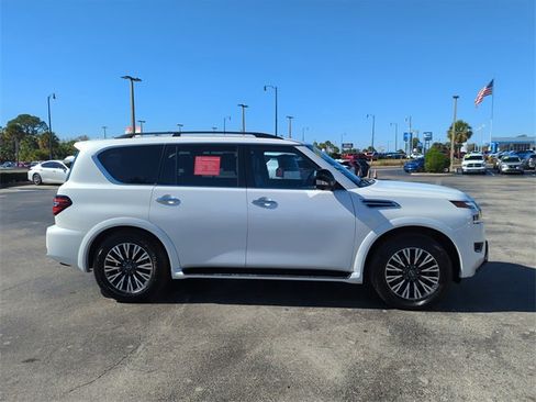 Certified 2023 Nissan Armada SL w/ Midnight Edition Package image 2
