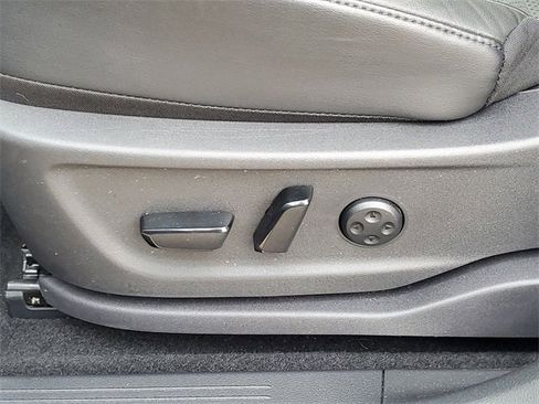 Certified 2023 Nissan Ariya FWD image 7