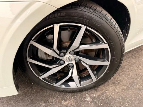 Used 2019 Volvo S60 T6 Momentum image 42