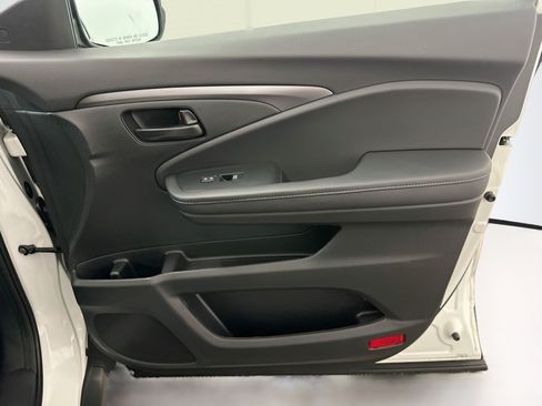 Used 2023 Honda Passport EX-L image 34