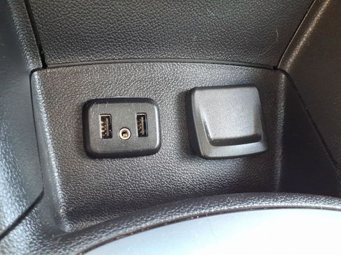 Used 2019 Chevrolet Cruze LT w/ RS Package FWD image 15