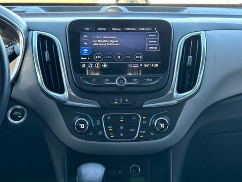 Used 2023 Chevrolet Equinox LT image 23