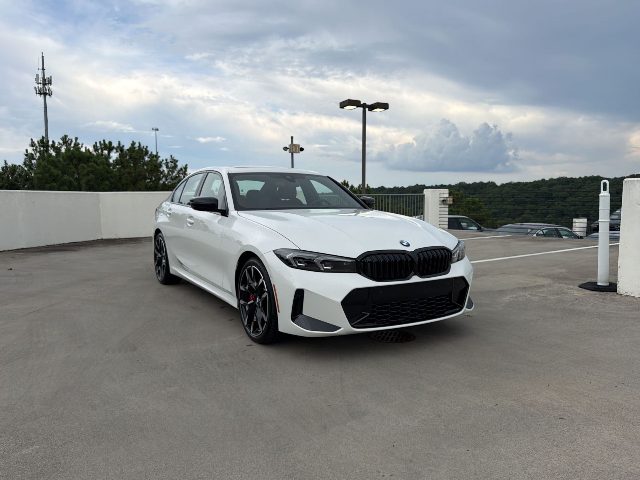 Used 2026 BMW 330i Sedan w/ M Sport Package RWD image 7