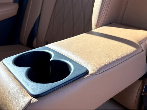 Used 2024 Nissan Sentra SV w/ SV Premium Package image 24