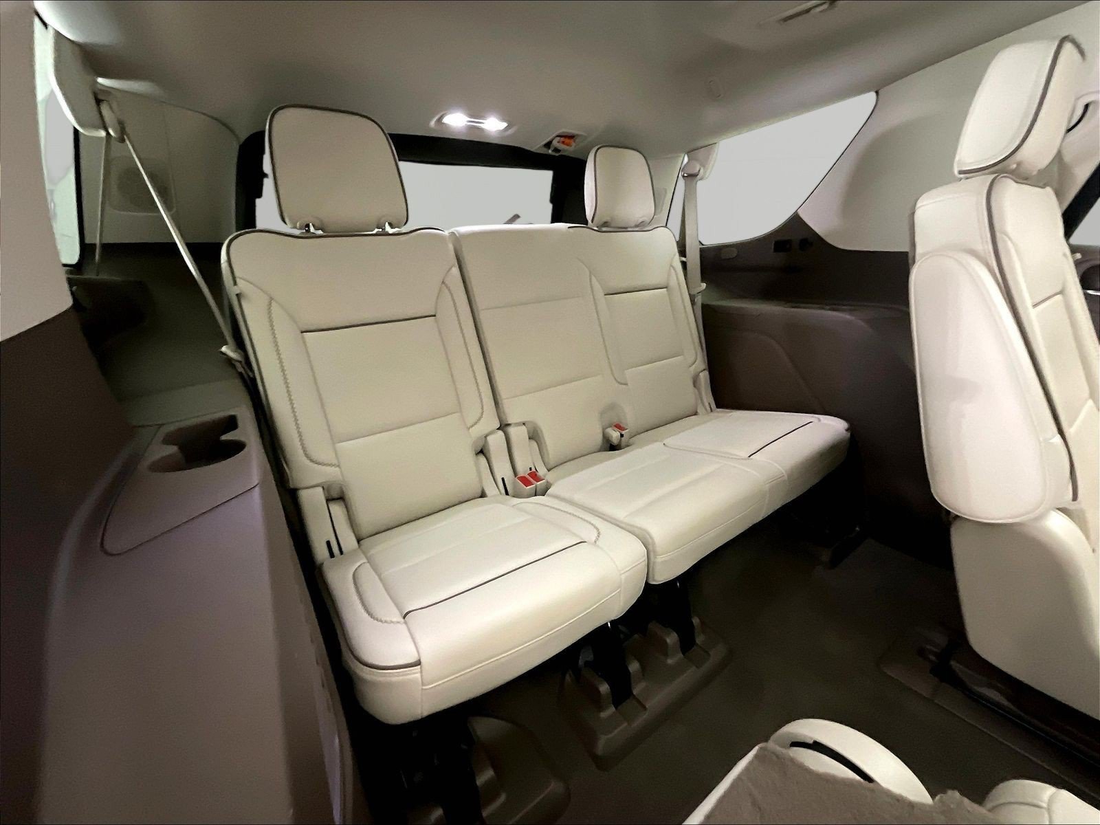 Used 2021 GMC Yukon Denali w/ Denali Ultimate Package AWD/4WD image 26