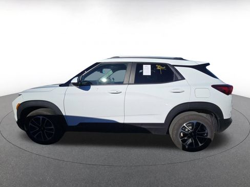 Used 2025 Chevrolet TrailBlazer LT image 6