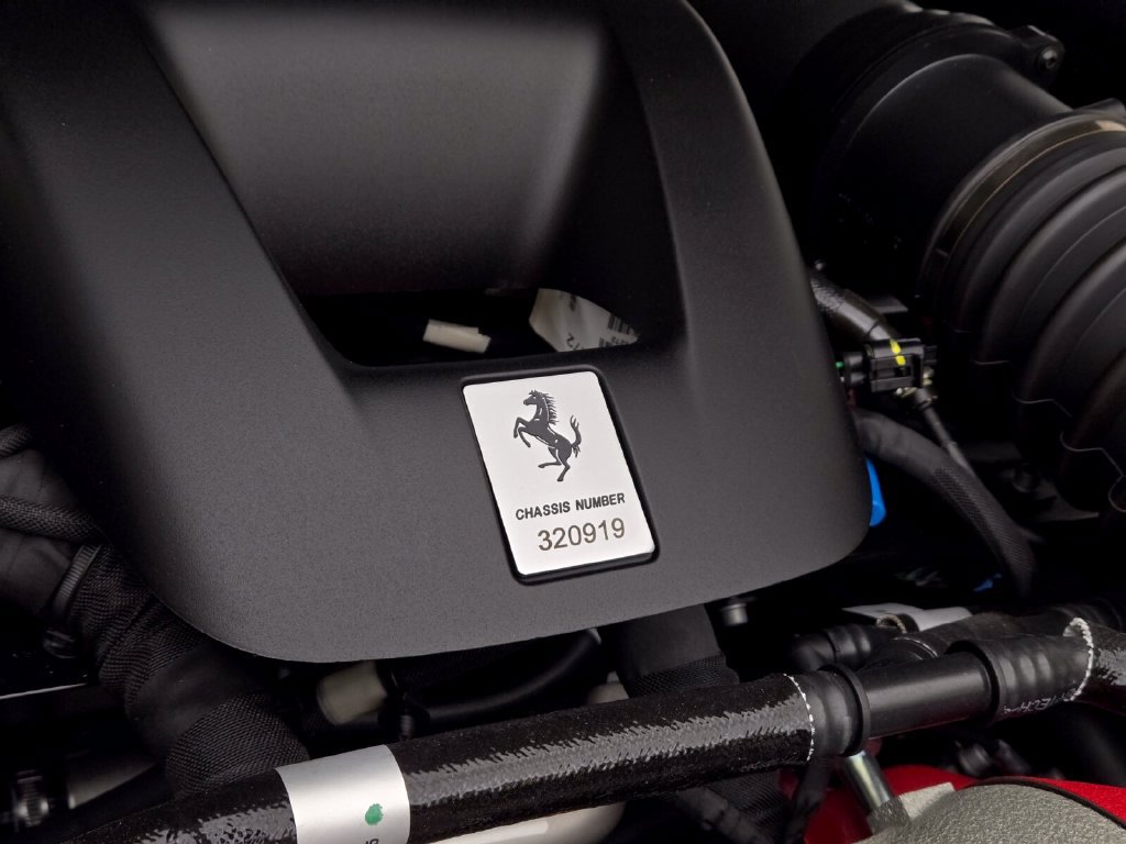 Used 2025 Ferrari Purosangue AWD/4WD image 29
