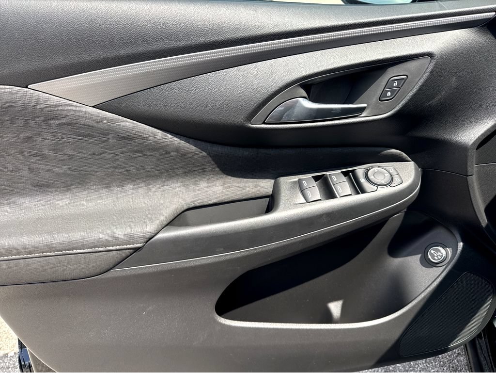 New 2026 Buick Envista Sport Touring FWD image 9
