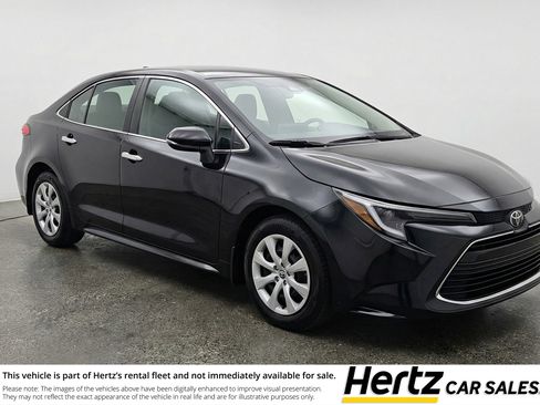 Used 2025 Toyota Corolla LE image 1