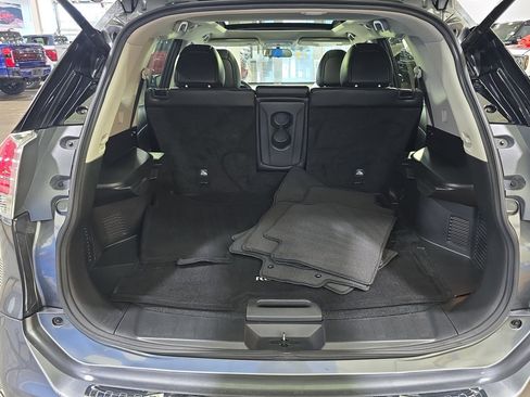 Used 2016 Nissan Rogue SL w/ SL Premium Package image 36