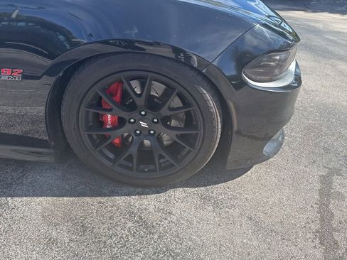 Used 2019 Dodge Charger Scat Pack w/ Dynamics Package image 5